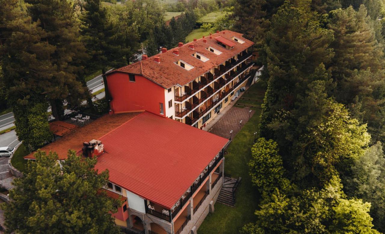 Milionis Forest Hotel Grevena Buitenkant foto